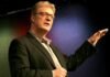 TEDx: Ken Robinson dice que las escuelas matan la creatividad.