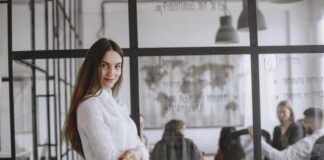 Los líderes también comunican: 5 claves para construir un posicionamiento ejecutivo con impacto