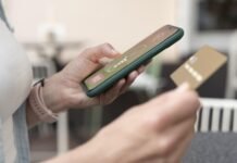 Orisha Commerce y Omniwallet llevan la tarjeta de fidelización del móvil a la caja de la tienda física